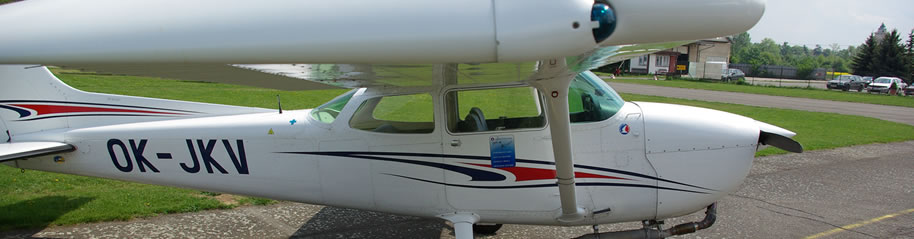 Cessna C-172N využívaná pro základní výcvik pilotů